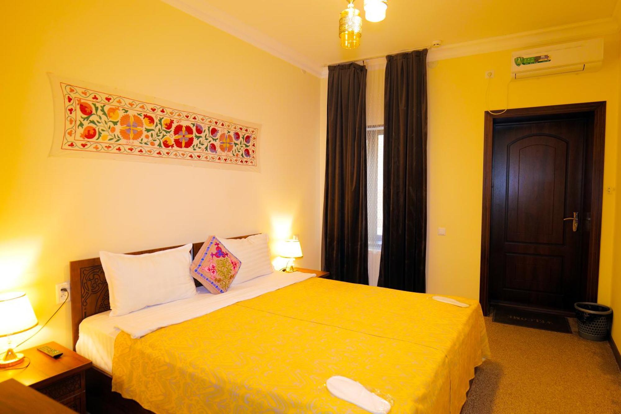 Saidkasim With A Terrace Hotel Bukhara Bagian luar foto